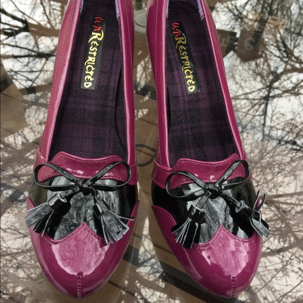 Women's UnRestricted Purple & Black Heels 8.5M EUC